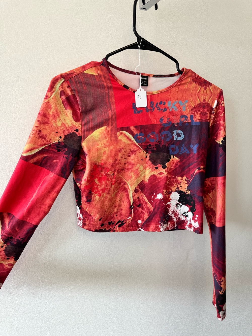 Abstract Red Long-Sleeve Crop Top - Unbranded